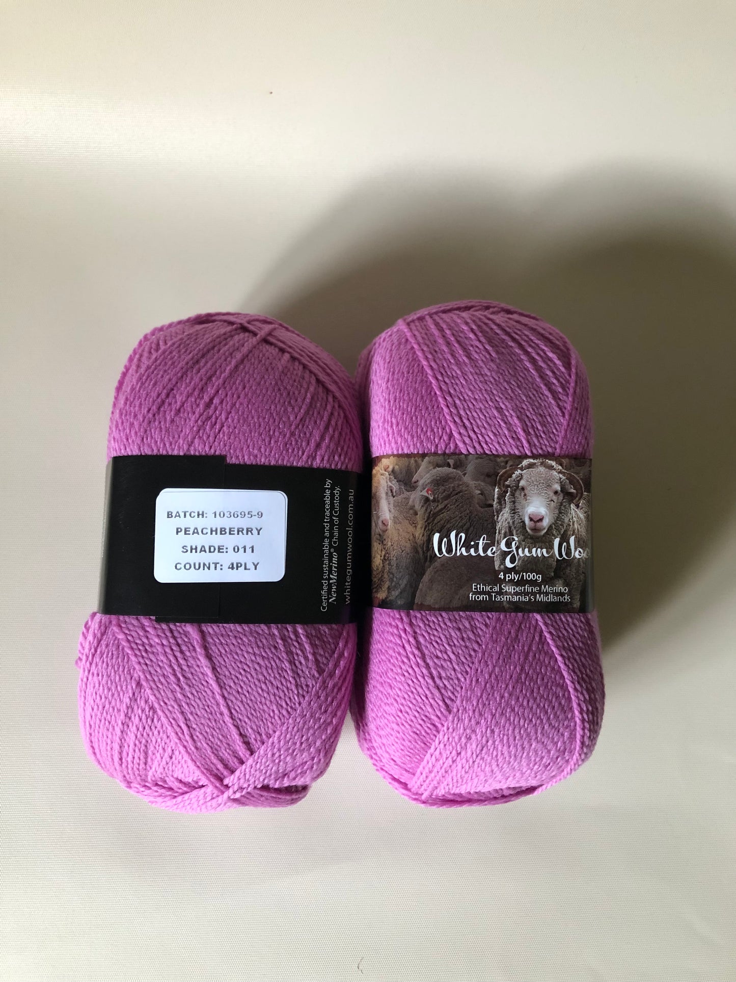 White Gum Wool 4 ply Peachberry
