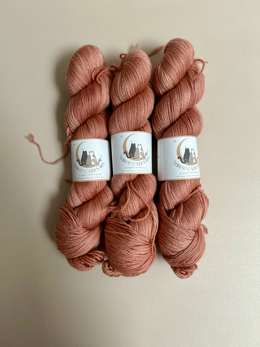 Three Cats Yarn - Rose Pink Fingering weight
