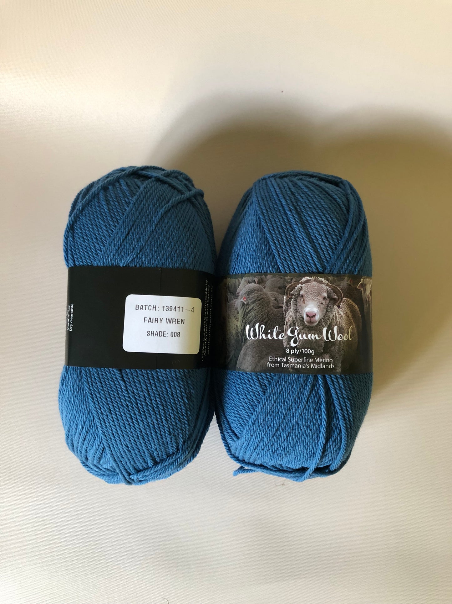 White Gum Wool 8 ply Fairy Wren